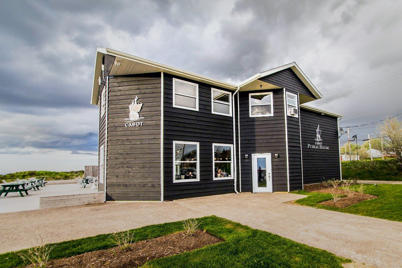Peter MacInnis